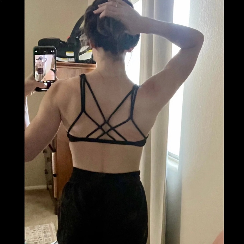 Lululemon sports bra
